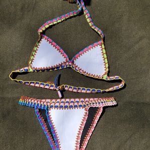 NWOT Neoprene/Crochet Triangle Reverseable Bikini